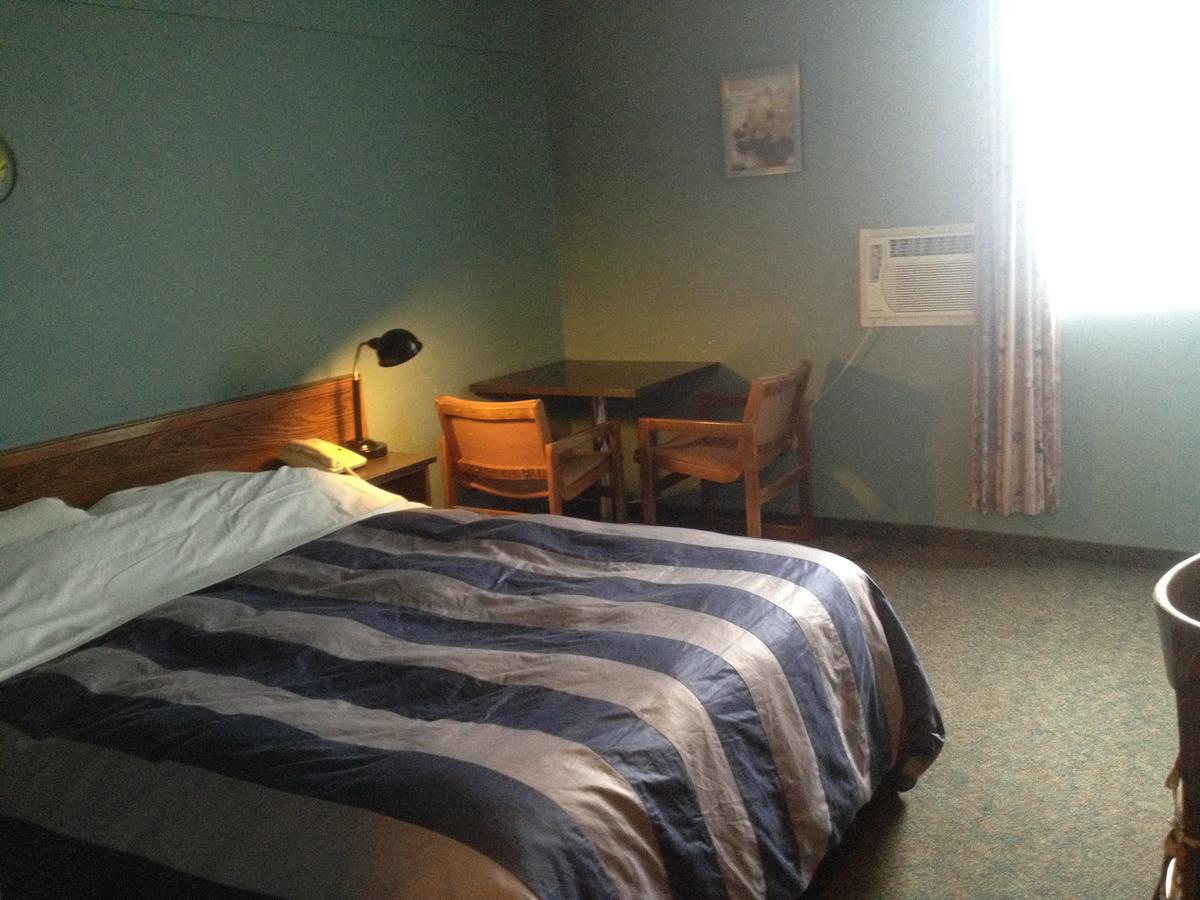 Classic Motor Inn Melville Extérieur photo